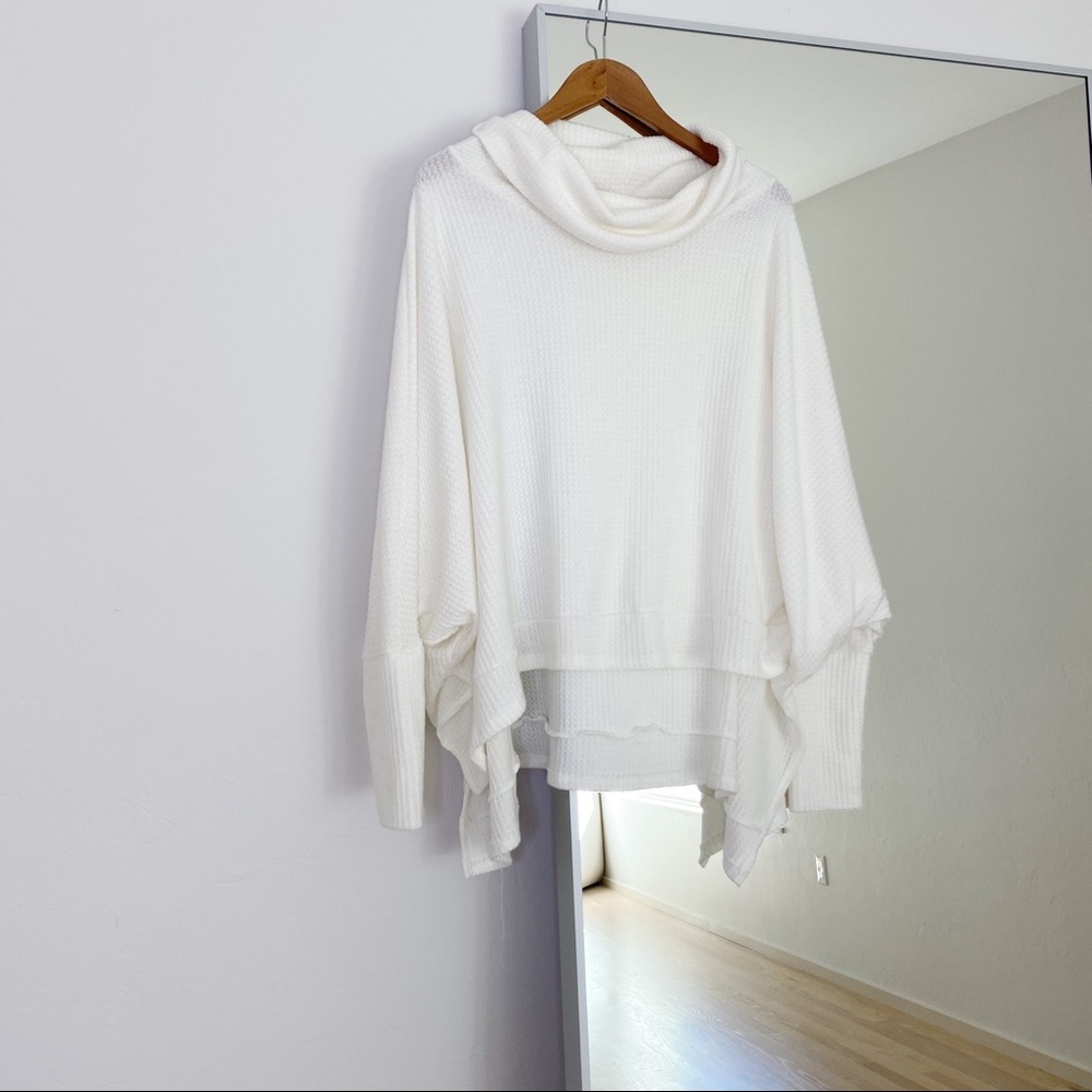 Women’s White Long Sleeve Hooded Waffle Knit Top